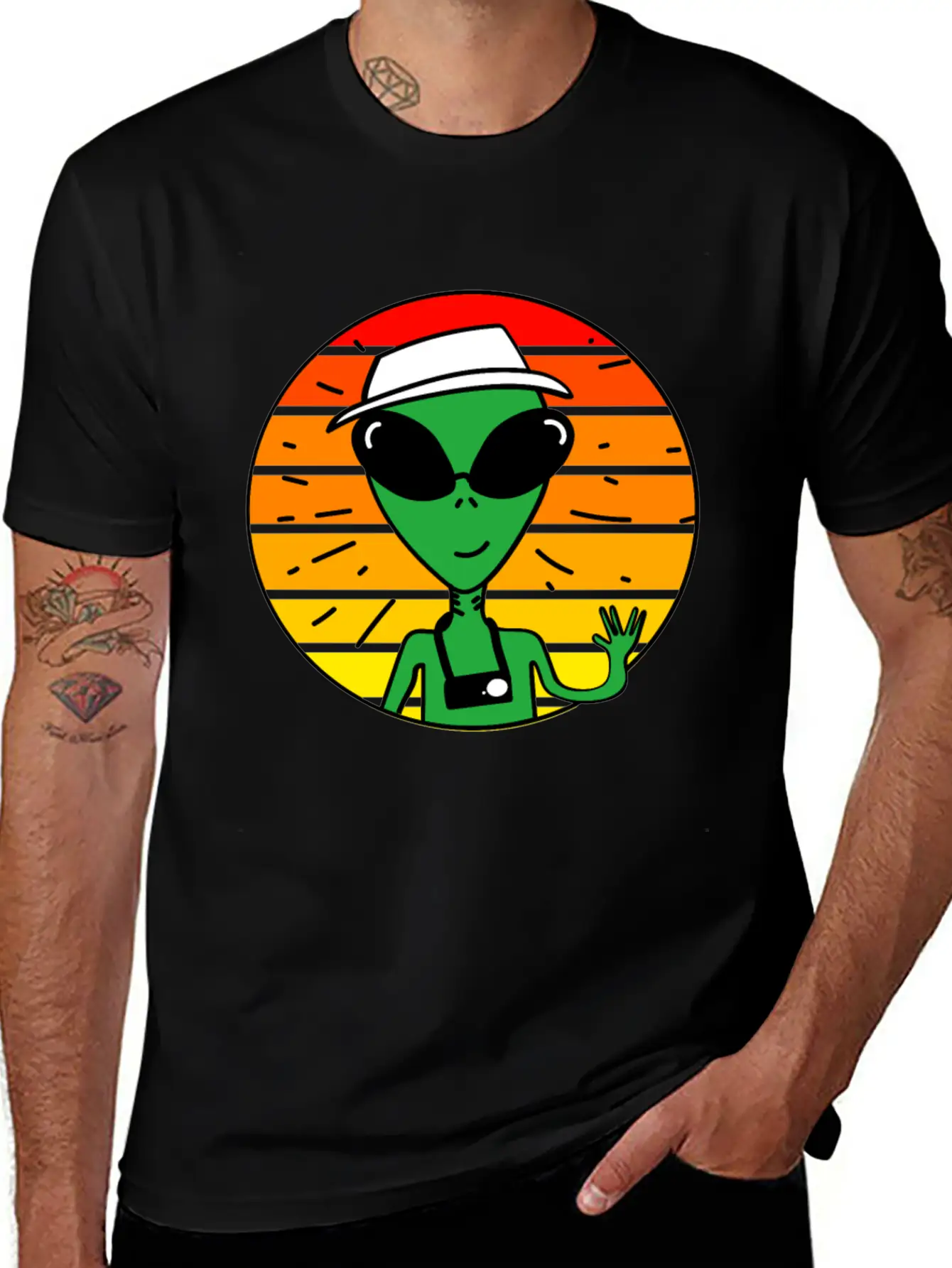 Alien Sunset Stylish Everyday T-Shirt – Unisex Basic Cotton Tee