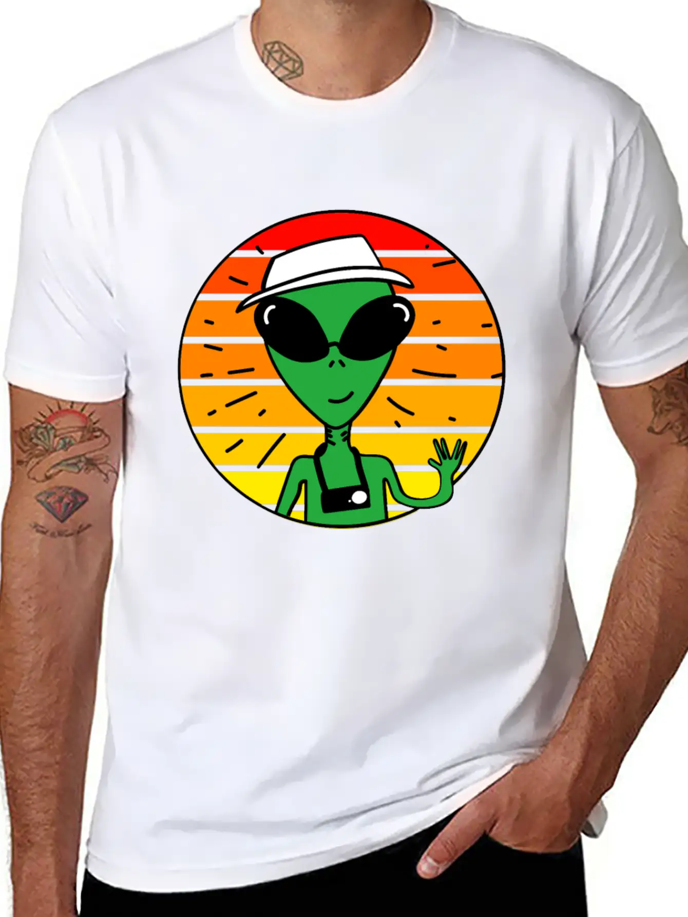 Alien Sunset Stylish Everyday T-Shirt – Unisex Basic Cotton Tee