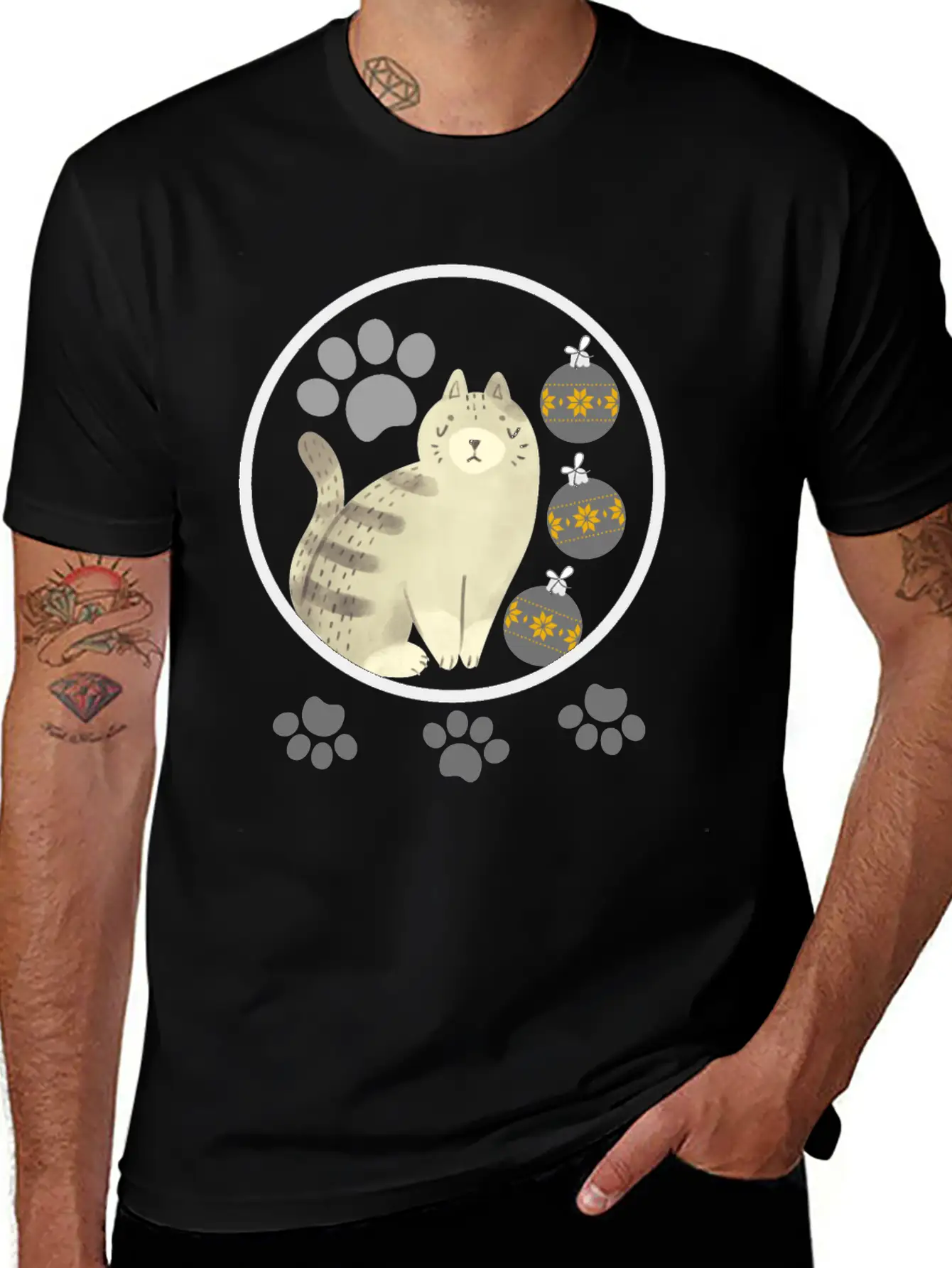 Cat With Paws Basic Graphic T-Shirt – Daily Comfort In Soft Cotton