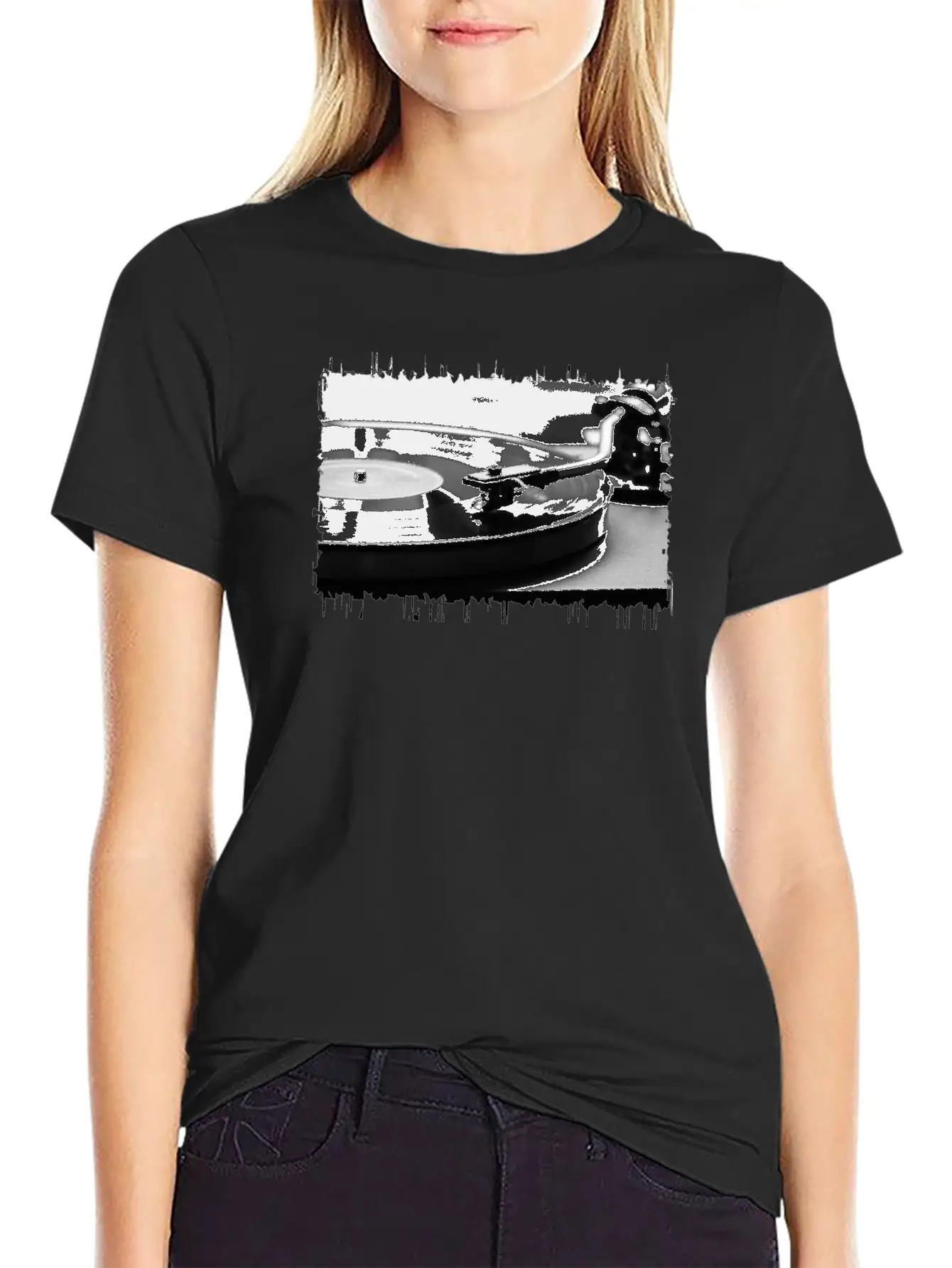 Vinyl Basic Graphic T-Shirt – Daily Comfort In Soft Cotton